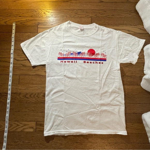 White Hanes Hawaii graphic tee shirt - Picture 1 of 3